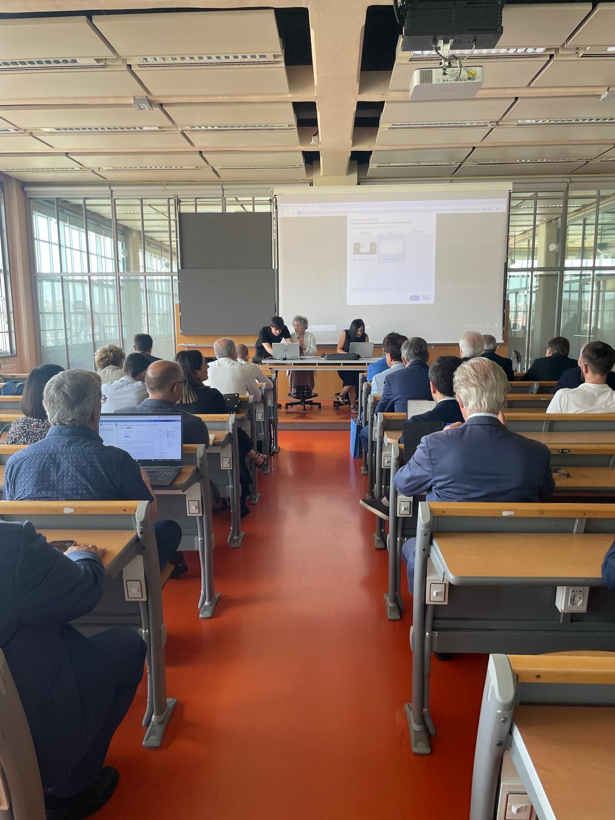 Assemblea degli Associati del Distretto Aerospaziale Piemonte. Termina dopo tre anni il suo mandato Fulvia Quagliotti. Proclamato il nuovo Presidente Maurizio De Mitri e il direttivo.